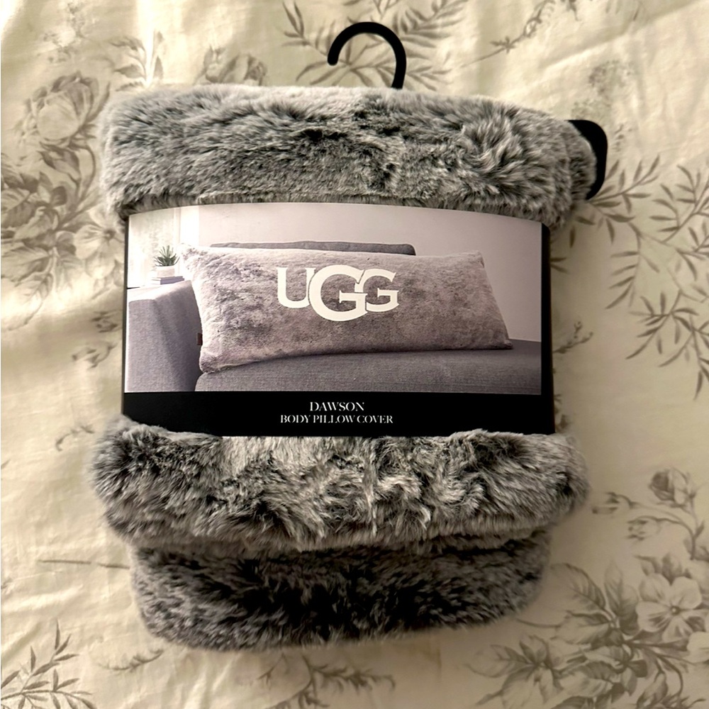 NWT Ugg Dawson body pillow cover